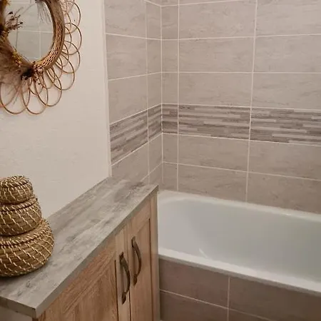 Apartamento Le Tamaya T2 En Rez De Jardin A 2 Pas D Belle De Toutes Commodites Et Centre Port *